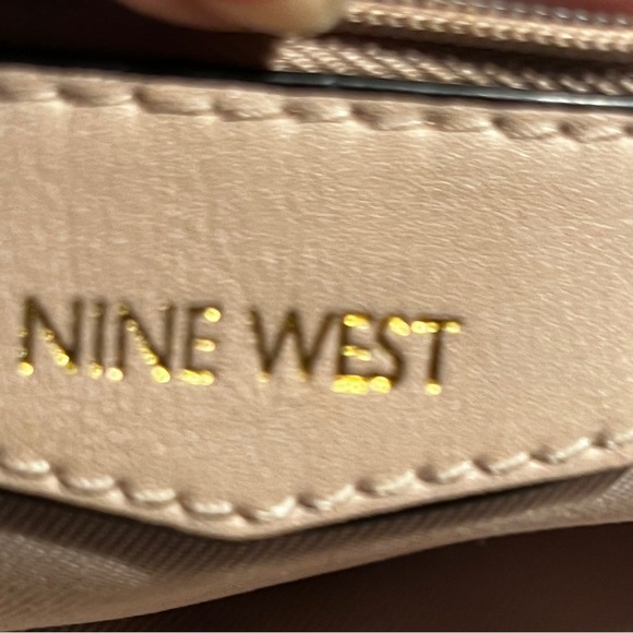 Nine West Beige Tote with Wavy Design - Picture 11 of 11